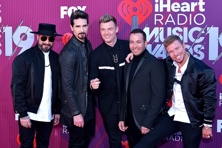 1200px-Backstreet_Boys_2019_by_Glenn_Francis