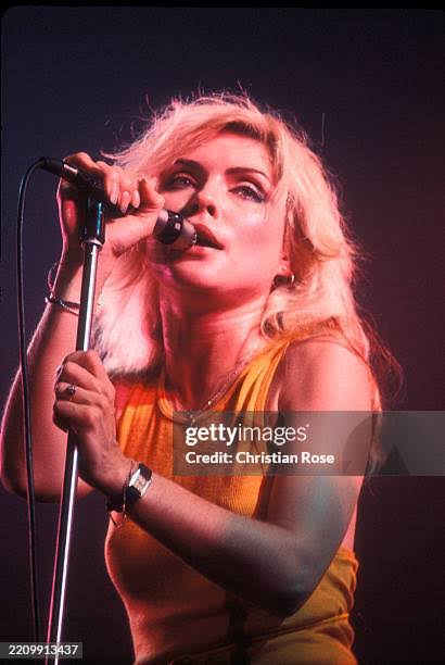 images - 2025-11-06T081726.480