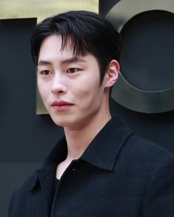Lee_Jae-wook_at_Chanel_Coco_Crush_Photocall_event