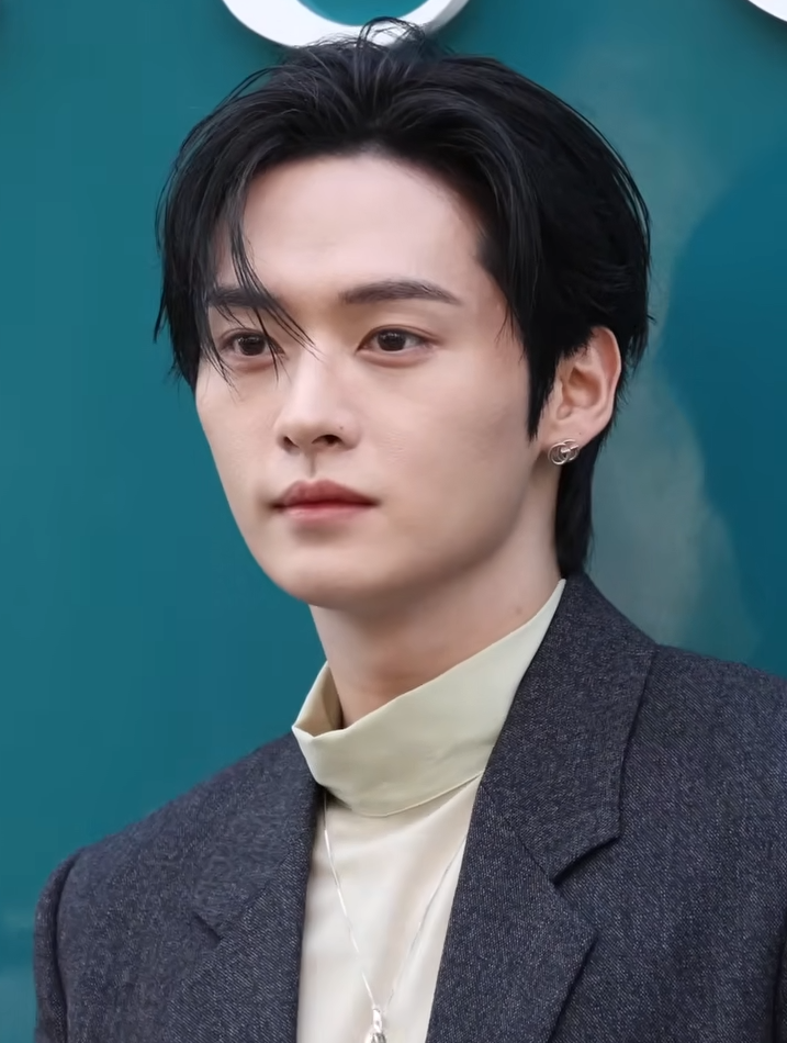 Lee_Know_of_Stray_Kids,_September_2,_2025_(8)