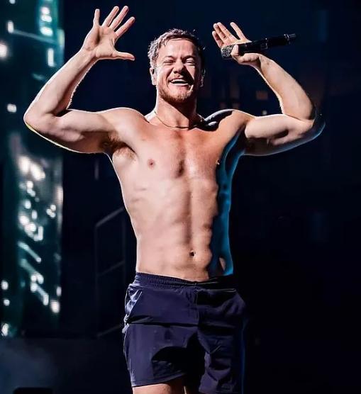 MV5BN2MwZGRlYzctODhjNS00OTMzLWE0ZjctYjZmNWY3OWFlMzJkXkEyXkFqcGc@._V1_