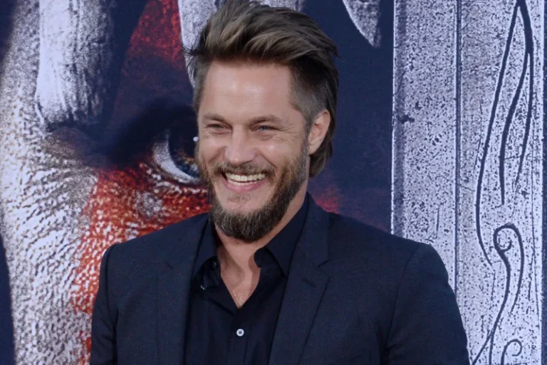 Travis-Fimmel-to-play-Wyatt-Earp-in-new-History-channel-anthology-series
