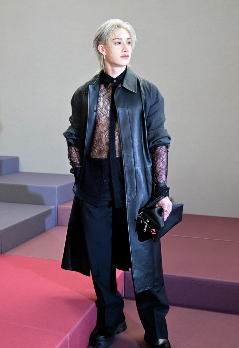 bang-chan-at-the-fendi-ss26-show-v0-c1nbhytnt6rf1