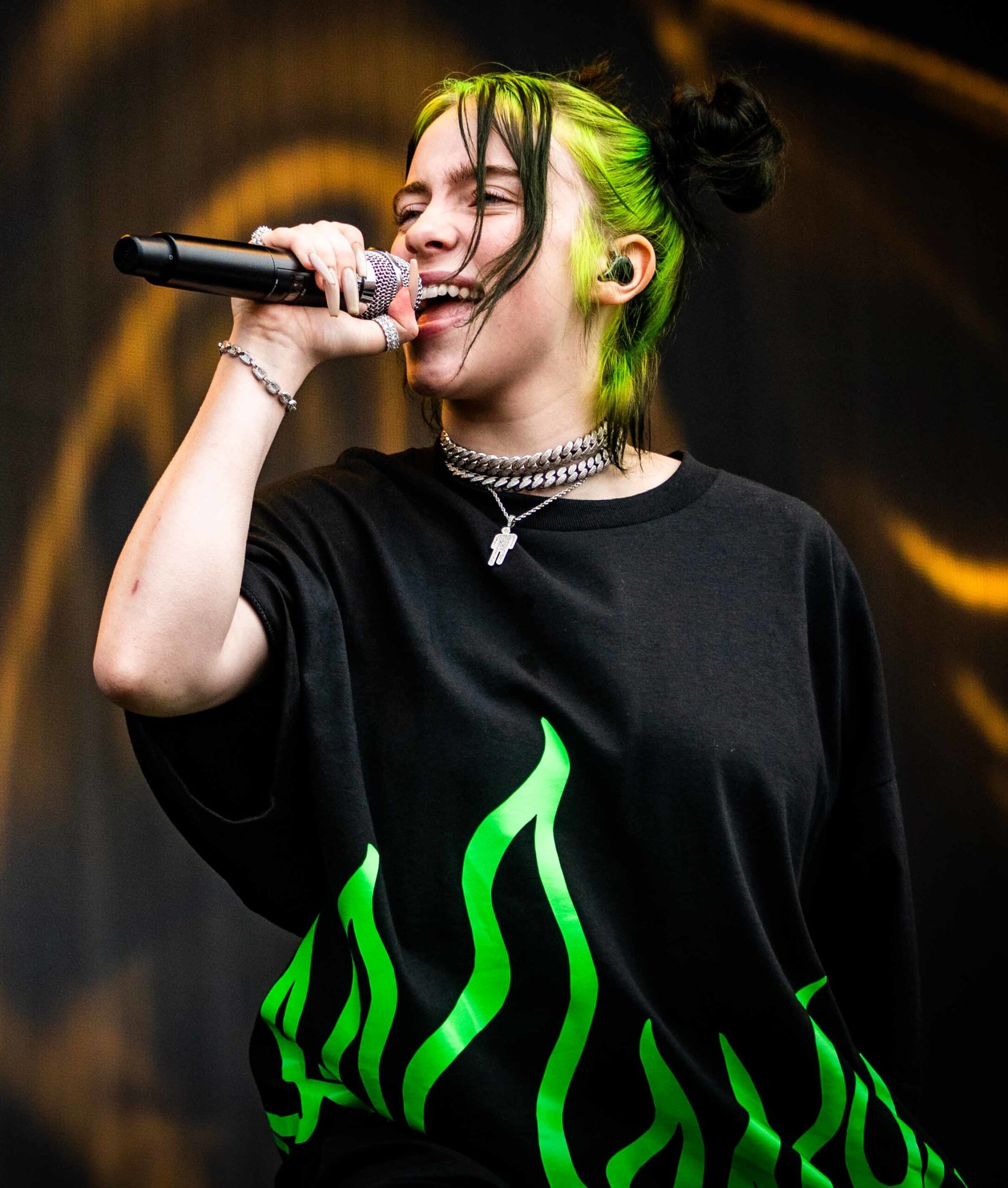 Billie_Eilish_at_Pukkelpop_Festival_-_18_AUGUST_2019_(01)_(cropped)