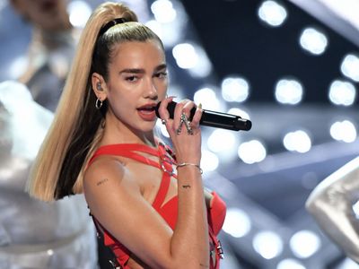 Dua-Lipa-American-Music-Awards-2019