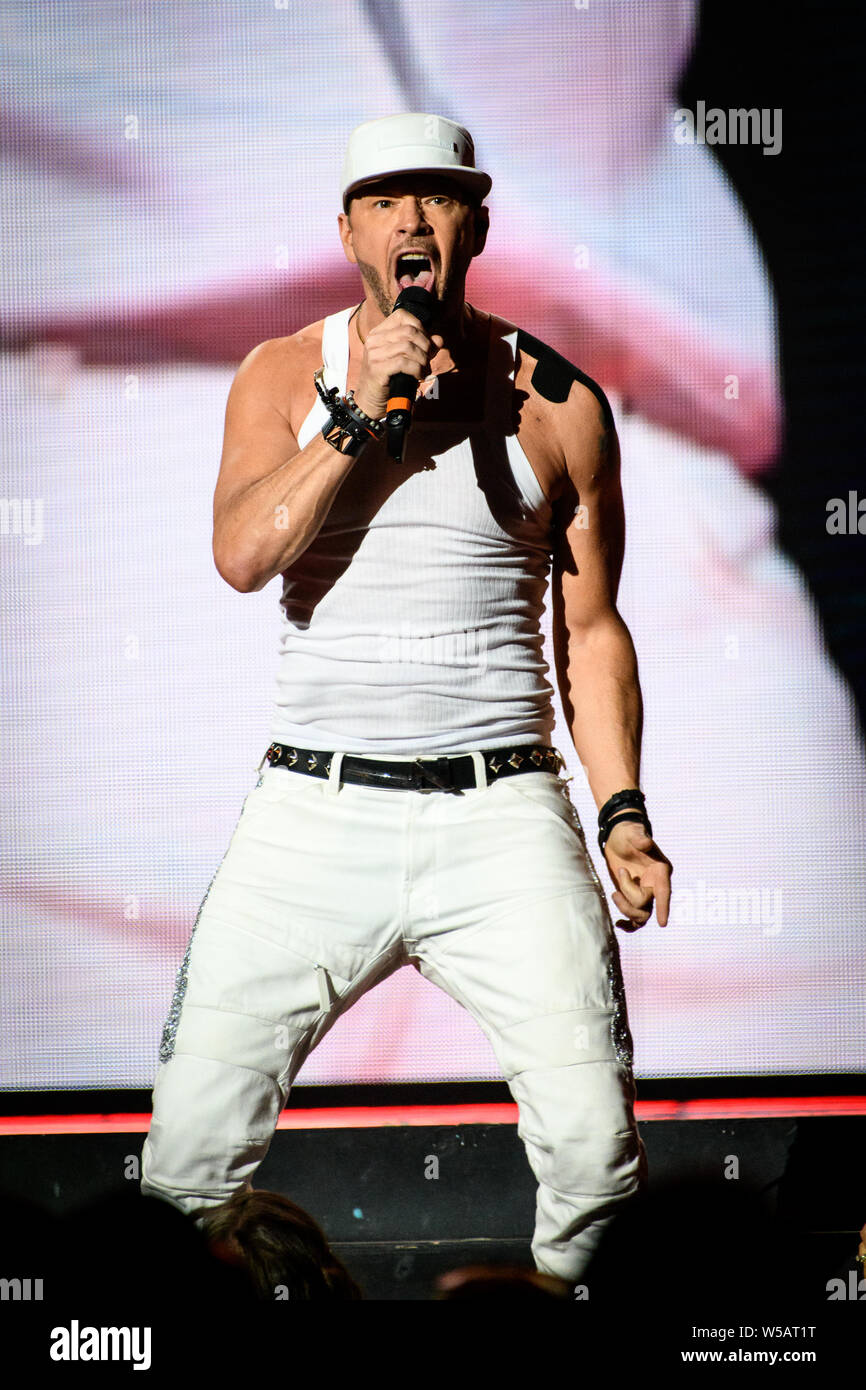 donnie-wahlberg-of-kids-on-the-block-boy-band-also-initialised-as-nkotb-performed-a-sold-out-show-at-the-scotiabank-arena-in-toronto-W5AT1T