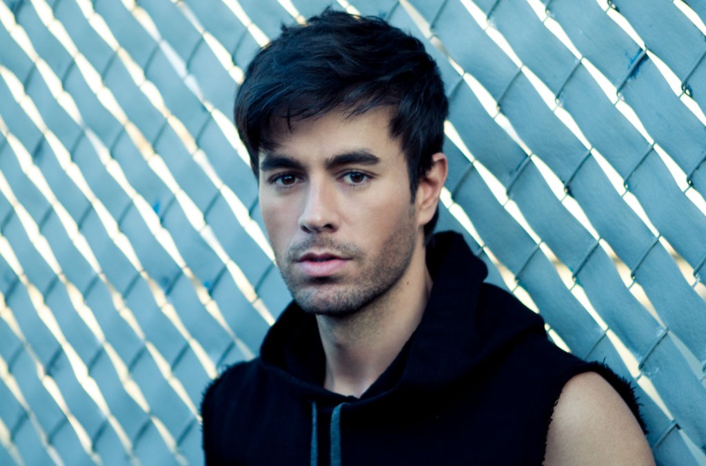 enrique-iglesias-2019-press-billboard-1548