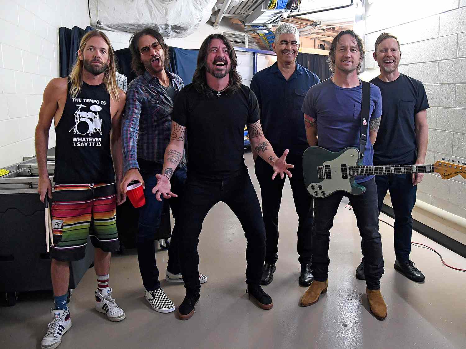 foo-fighters-2-66d17211d2b04b65ac5dd536ba05f60c