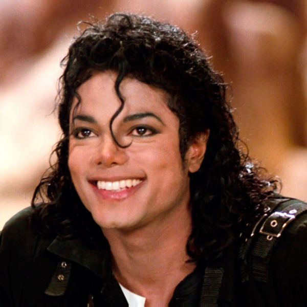 michael-jackson-avrebbe-compiuto-61-anni-8gcnx