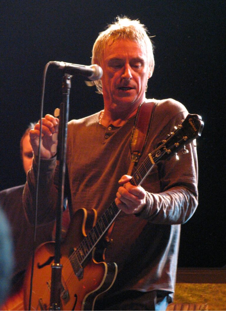 Paul_Weller_at_the_No_Cactus_Festival_in_Belgium (1)