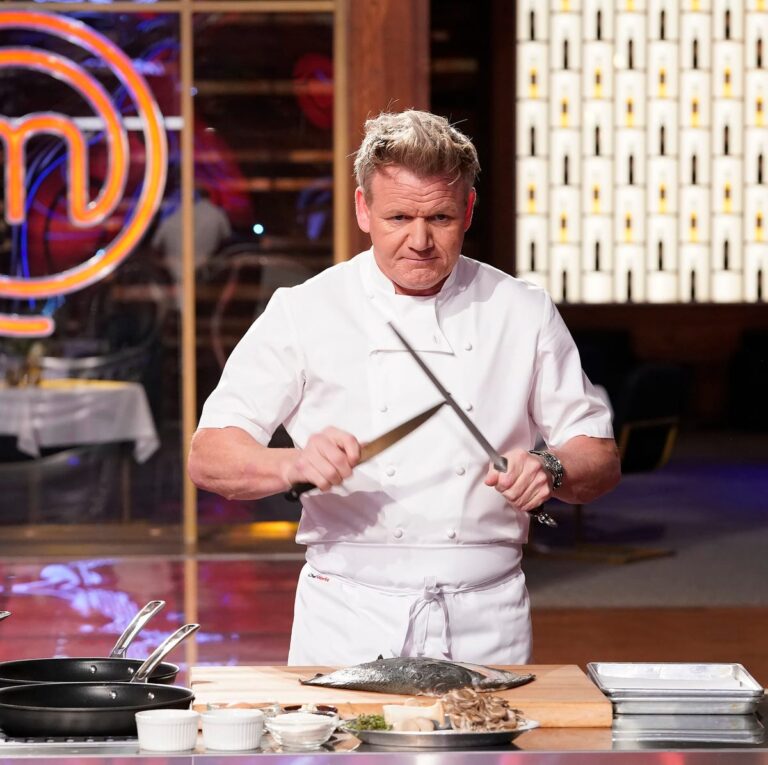 chef-host-gordon-ramsay-in-the-semi-finale-pt-2-3-chef-news-photo-1699984599